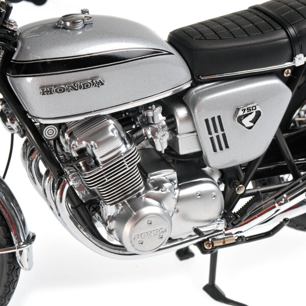 Honda CB750 silver